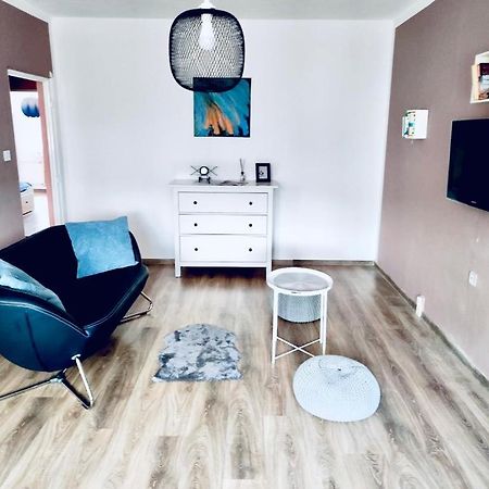 Apartman Domov 데친 외부 사진