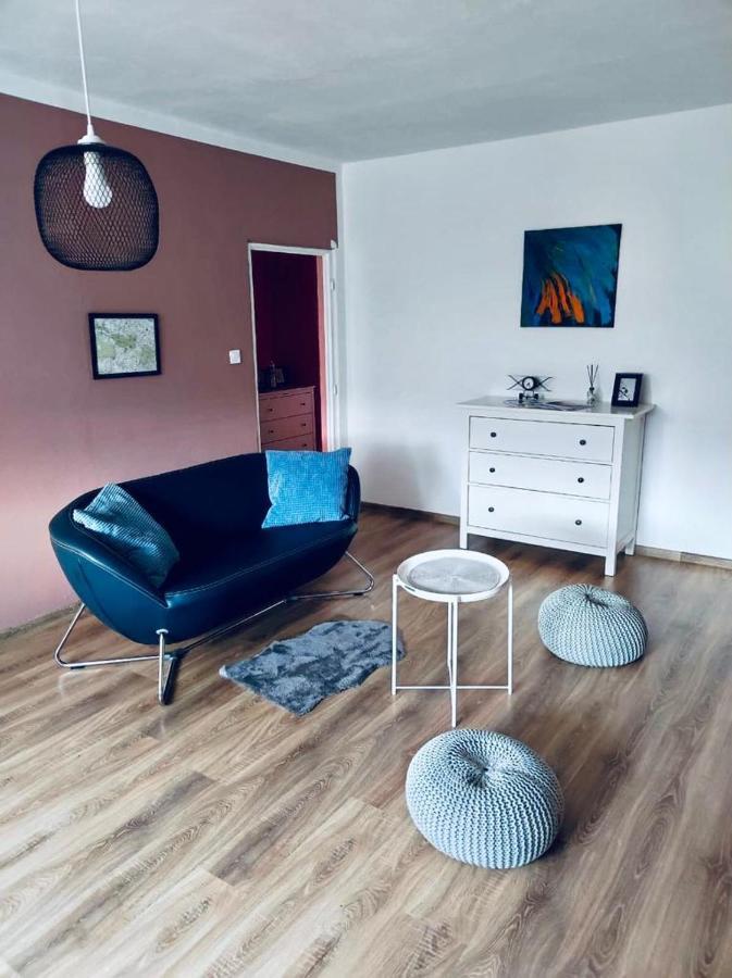 Apartman Domov 데친 외부 사진